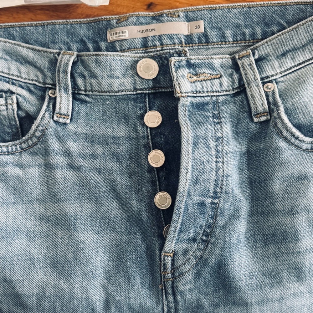Hudson Jeans Light Wash Distressed Straight Leg Denim with dark hem/cuff/seem 28 - Picture 5 of 13
